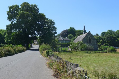 Avonwick-Towards-Church